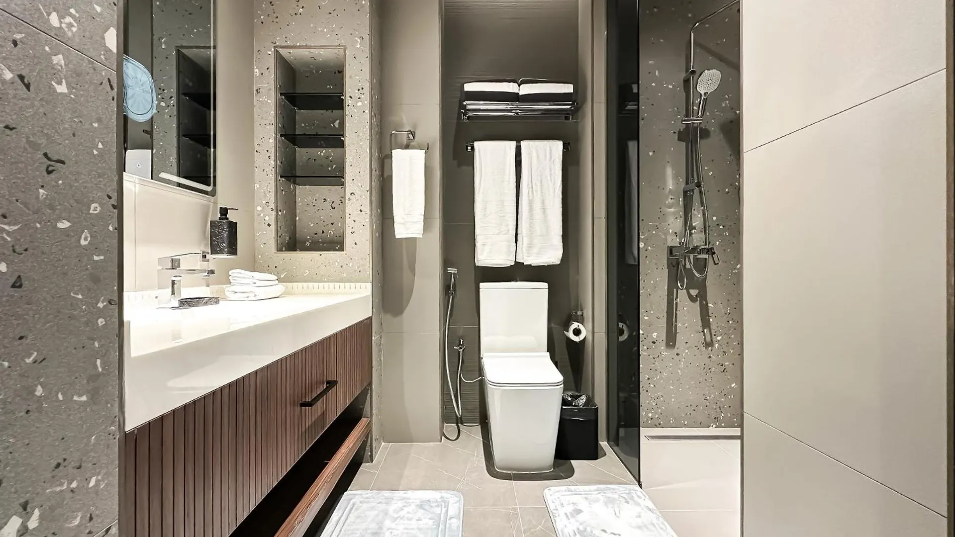 Trophy-Unveil The Charm Of Modern Living In Jlt Apartment Dubai United Arab Emirates